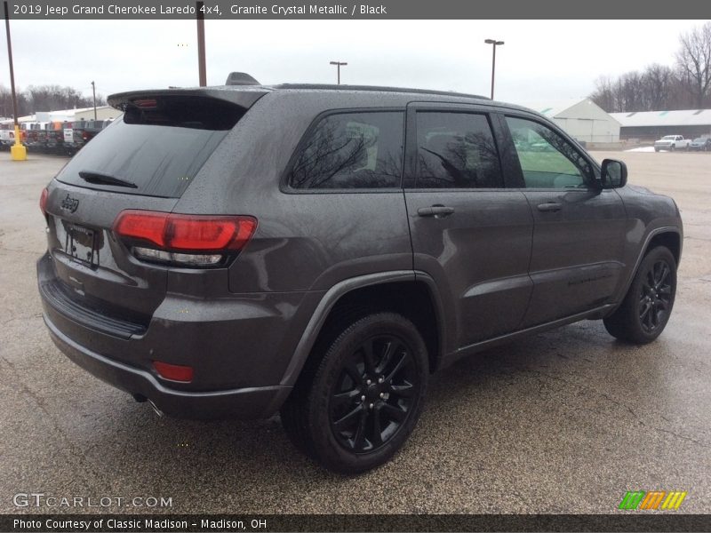 Granite Crystal Metallic / Black 2019 Jeep Grand Cherokee Laredo 4x4