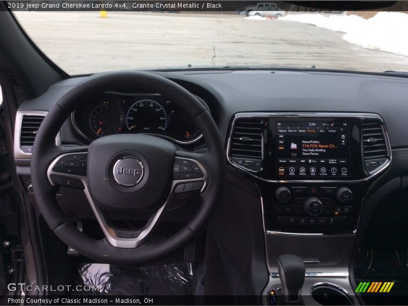 Granite Crystal Metallic / Black 2019 Jeep Grand Cherokee Laredo 4x4