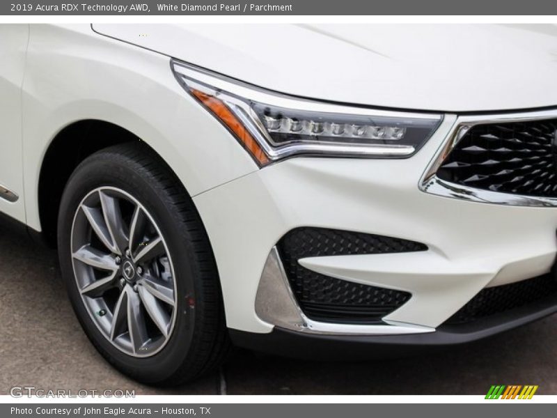 White Diamond Pearl / Parchment 2019 Acura RDX Technology AWD