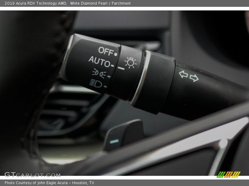 White Diamond Pearl / Parchment 2019 Acura RDX Technology AWD