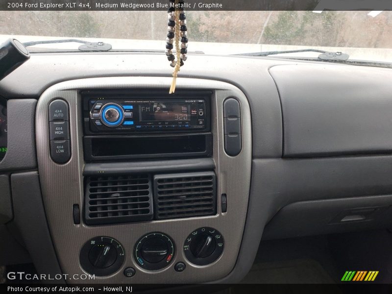 Medium Wedgewood Blue Metallic / Graphite 2004 Ford Explorer XLT 4x4