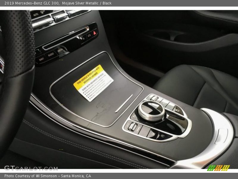 Mojave Silver Metallic / Black 2019 Mercedes-Benz GLC 300