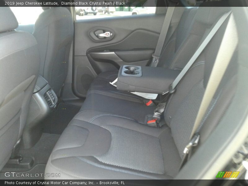 Diamond Black Crystal Pearl / Black 2019 Jeep Cherokee Latitude