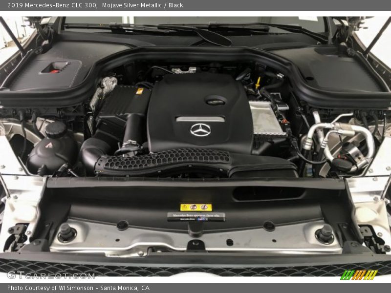 Mojave Silver Metallic / Black 2019 Mercedes-Benz GLC 300