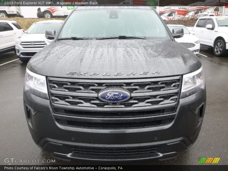 Magnetic / Medium Black 2019 Ford Explorer XLT 4WD