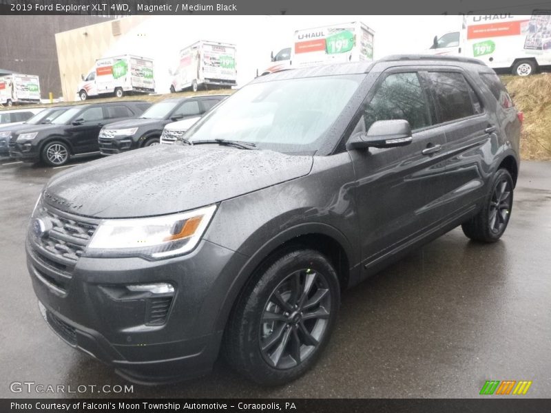 Magnetic / Medium Black 2019 Ford Explorer XLT 4WD