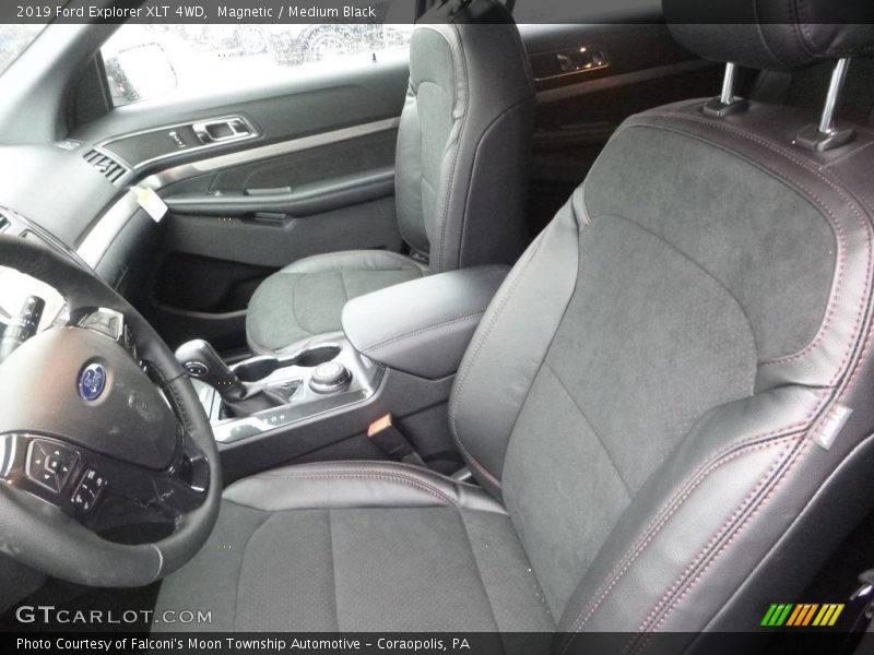 Magnetic / Medium Black 2019 Ford Explorer XLT 4WD