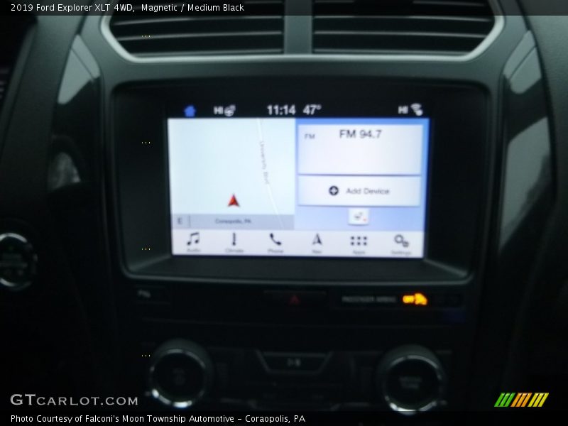 Magnetic / Medium Black 2019 Ford Explorer XLT 4WD