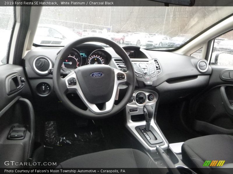 White Platinum / Charcoal Black 2019 Ford Fiesta SE Hatchback