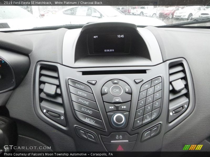White Platinum / Charcoal Black 2019 Ford Fiesta SE Hatchback