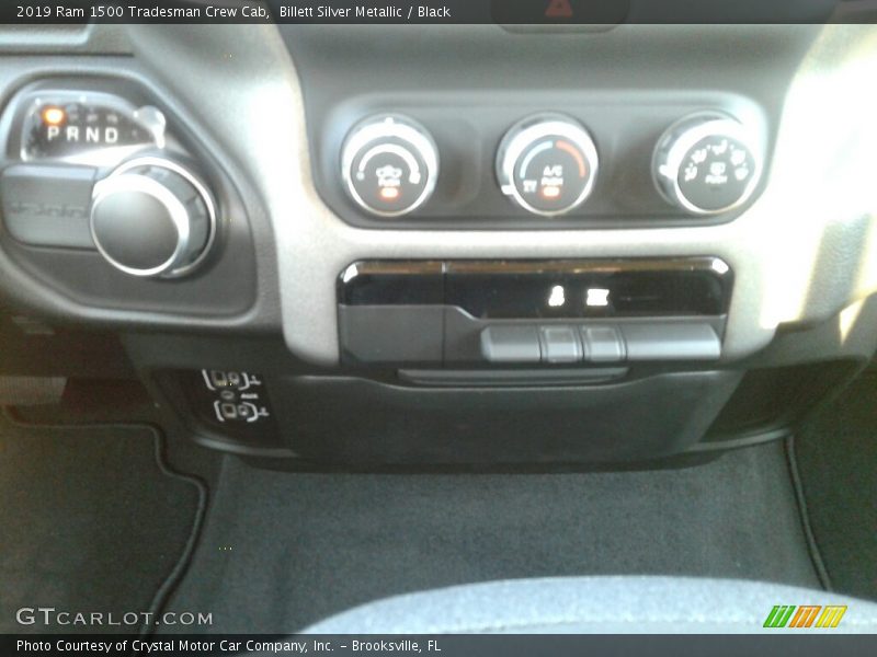 Billett Silver Metallic / Black 2019 Ram 1500 Tradesman Crew Cab