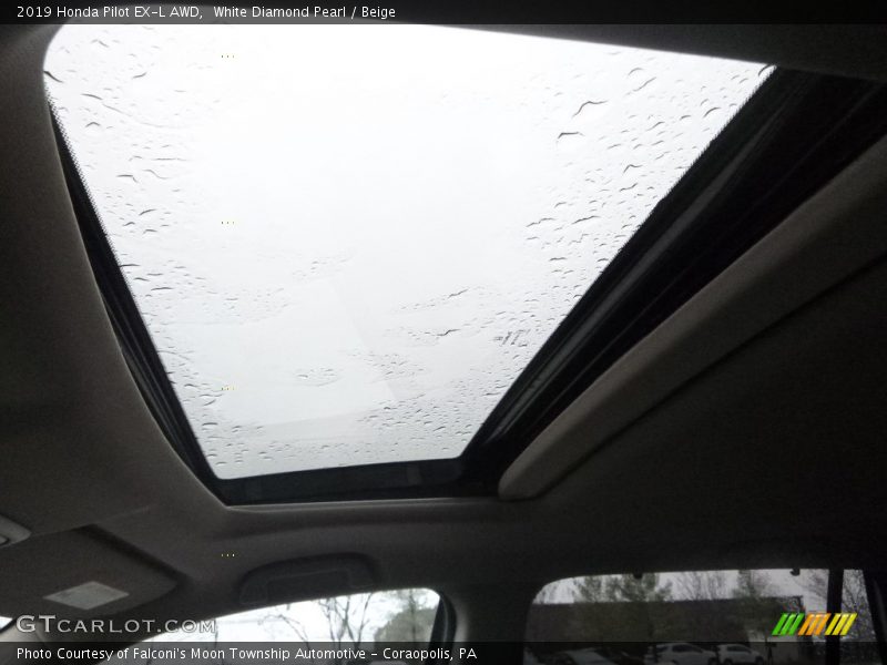 White Diamond Pearl / Beige 2019 Honda Pilot EX-L AWD