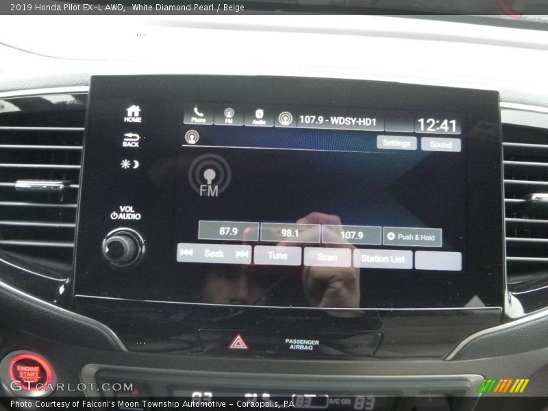 White Diamond Pearl / Beige 2019 Honda Pilot EX-L AWD