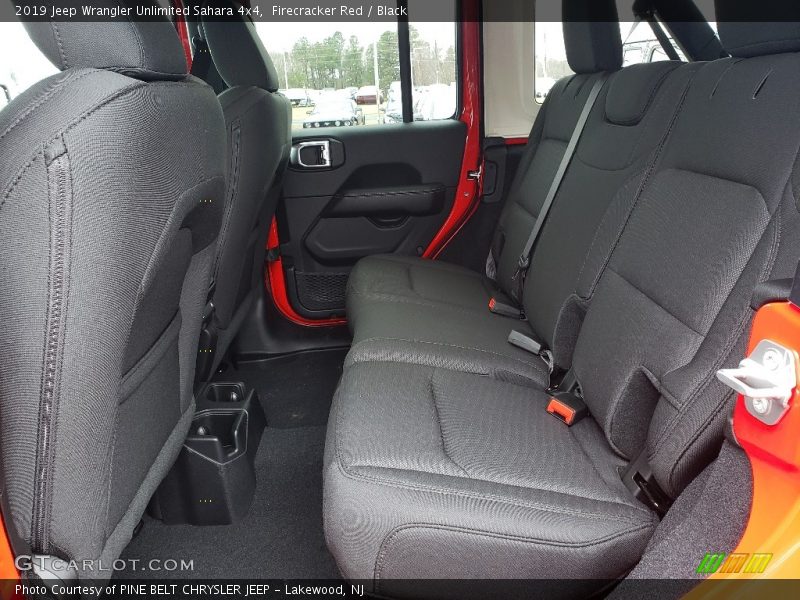 Firecracker Red / Black 2019 Jeep Wrangler Unlimited Sahara 4x4