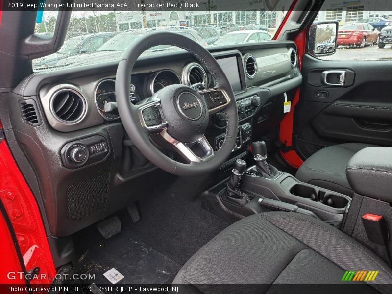 Firecracker Red / Black 2019 Jeep Wrangler Unlimited Sahara 4x4