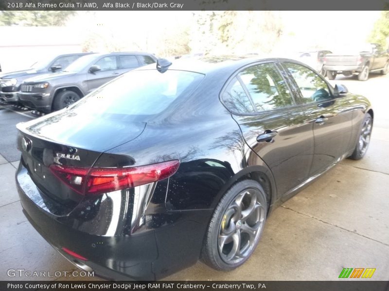 Alfa Black / Black/Dark Gray 2018 Alfa Romeo Giulia Ti AWD