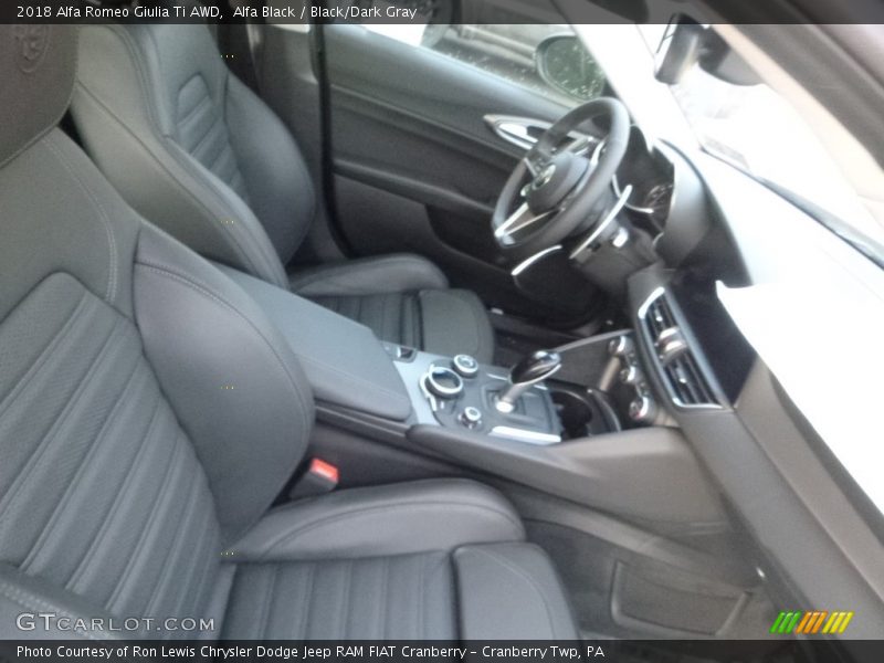 Alfa Black / Black/Dark Gray 2018 Alfa Romeo Giulia Ti AWD