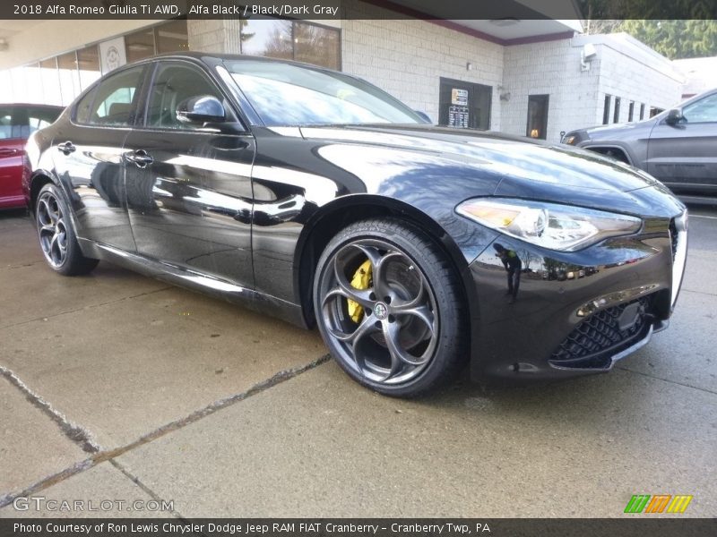 Alfa Black / Black/Dark Gray 2018 Alfa Romeo Giulia Ti AWD
