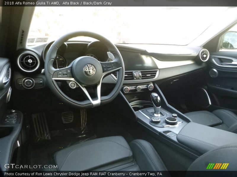 Alfa Black / Black/Dark Gray 2018 Alfa Romeo Giulia Ti AWD