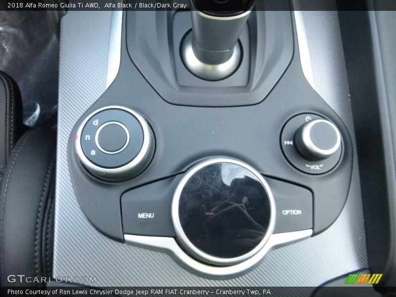 Alfa Black / Black/Dark Gray 2018 Alfa Romeo Giulia Ti AWD