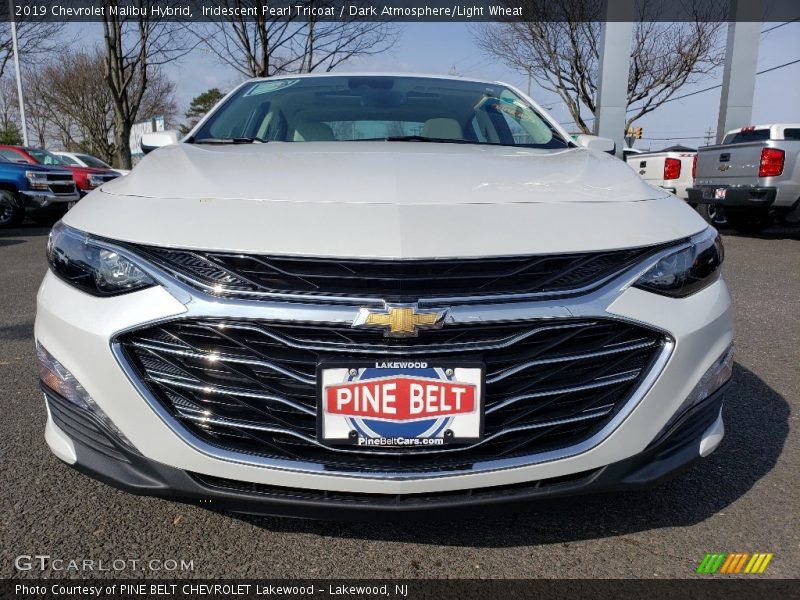 Iridescent Pearl Tricoat / Dark Atmosphere/Light Wheat 2019 Chevrolet Malibu Hybrid