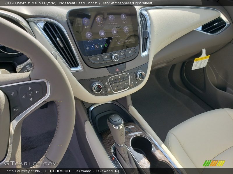 Iridescent Pearl Tricoat / Dark Atmosphere/Light Wheat 2019 Chevrolet Malibu Hybrid