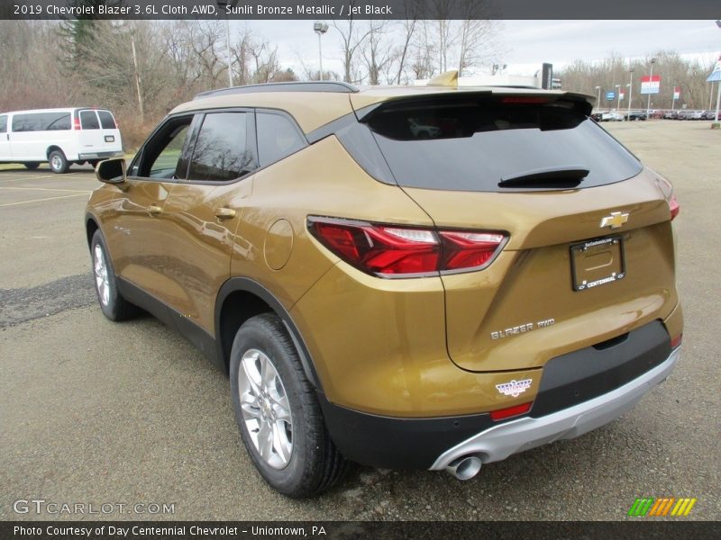 Sunlit Bronze Metallic / Jet Black 2019 Chevrolet Blazer 3.6L Cloth AWD