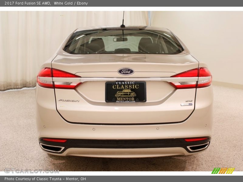 White Gold / Ebony 2017 Ford Fusion SE AWD