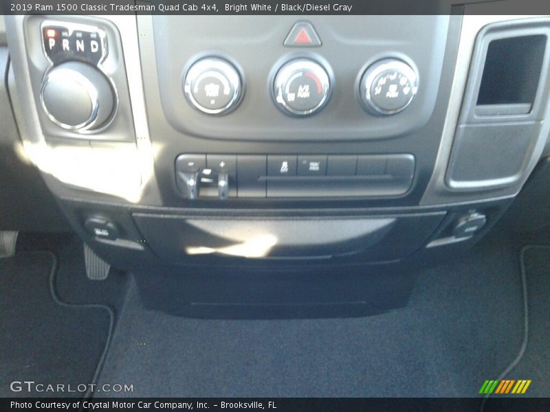 Bright White / Black/Diesel Gray 2019 Ram 1500 Classic Tradesman Quad Cab 4x4