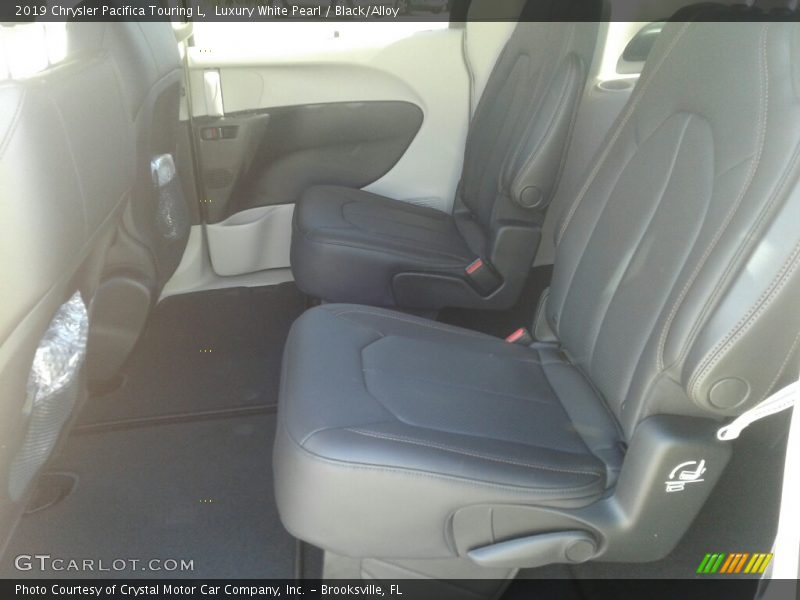 Luxury White Pearl / Black/Alloy 2019 Chrysler Pacifica Touring L