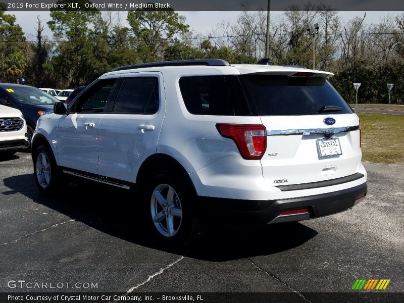 Oxford White / Medium Black 2019 Ford Explorer XLT