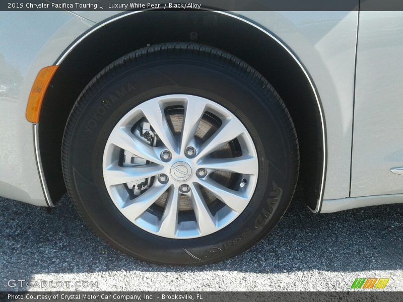 Luxury White Pearl / Black/Alloy 2019 Chrysler Pacifica Touring L