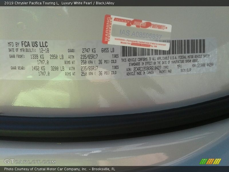 Luxury White Pearl / Black/Alloy 2019 Chrysler Pacifica Touring L