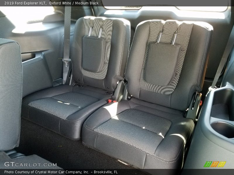Oxford White / Medium Black 2019 Ford Explorer XLT