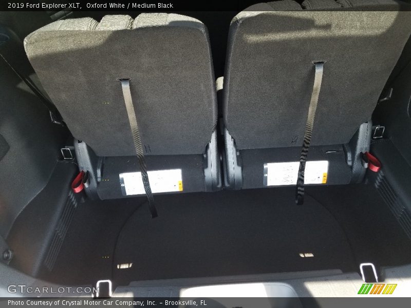Oxford White / Medium Black 2019 Ford Explorer XLT