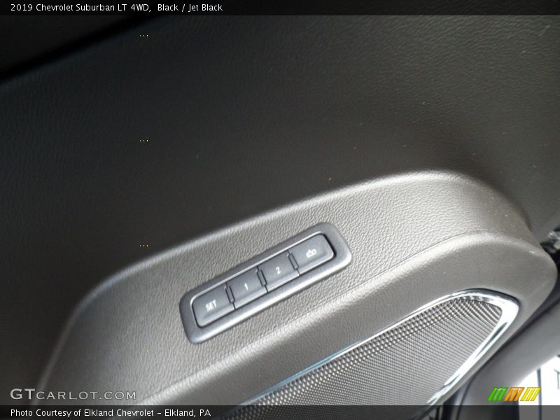 Black / Jet Black 2019 Chevrolet Suburban LT 4WD