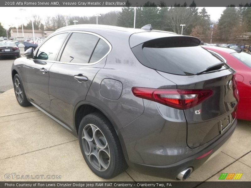 Vesuvio Gray Metallic / Black/Black 2018 Alfa Romeo Stelvio AWD