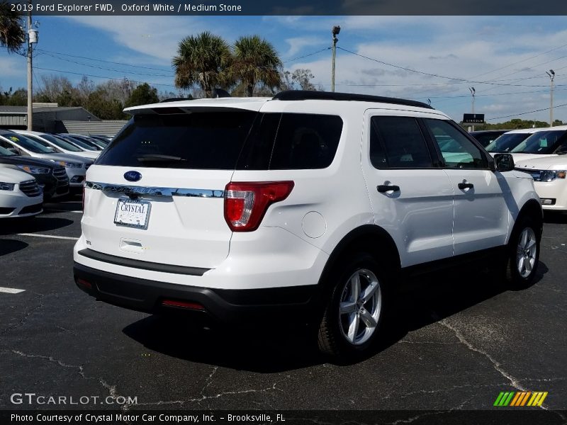 Oxford White / Medium Stone 2019 Ford Explorer FWD