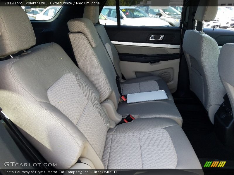 Oxford White / Medium Stone 2019 Ford Explorer FWD