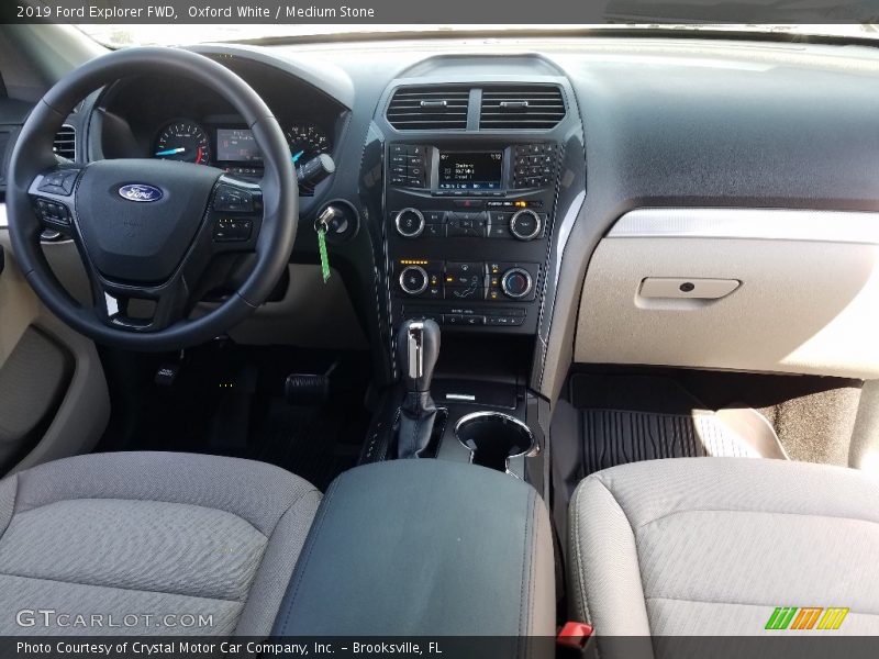 Oxford White / Medium Stone 2019 Ford Explorer FWD