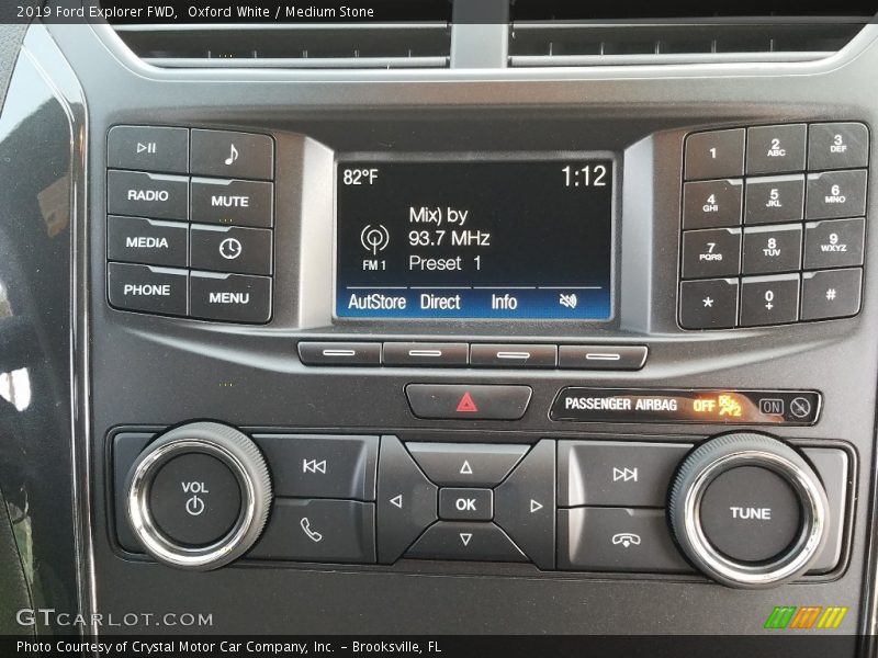 Oxford White / Medium Stone 2019 Ford Explorer FWD