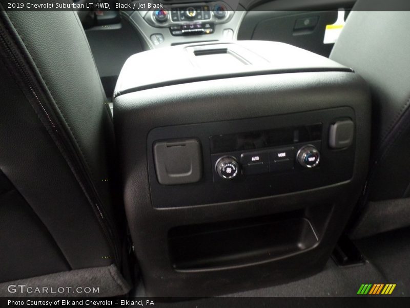 Black / Jet Black 2019 Chevrolet Suburban LT 4WD