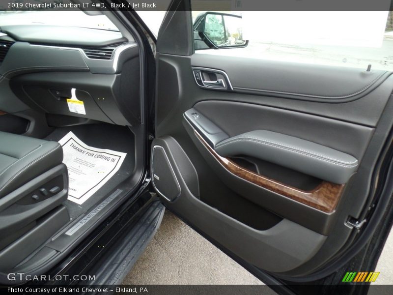 Black / Jet Black 2019 Chevrolet Suburban LT 4WD