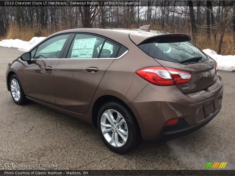 Oakwood Metallic / Jet Black/­Galvanized 2019 Chevrolet Cruze LT Hatchback