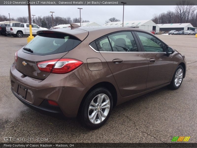 Oakwood Metallic / Jet Black/­Galvanized 2019 Chevrolet Cruze LT Hatchback
