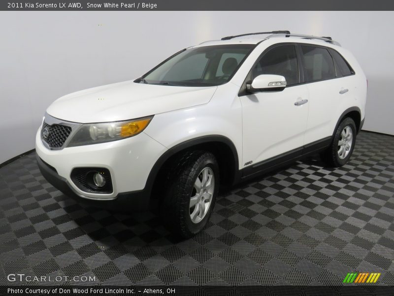 Snow White Pearl / Beige 2011 Kia Sorento LX AWD