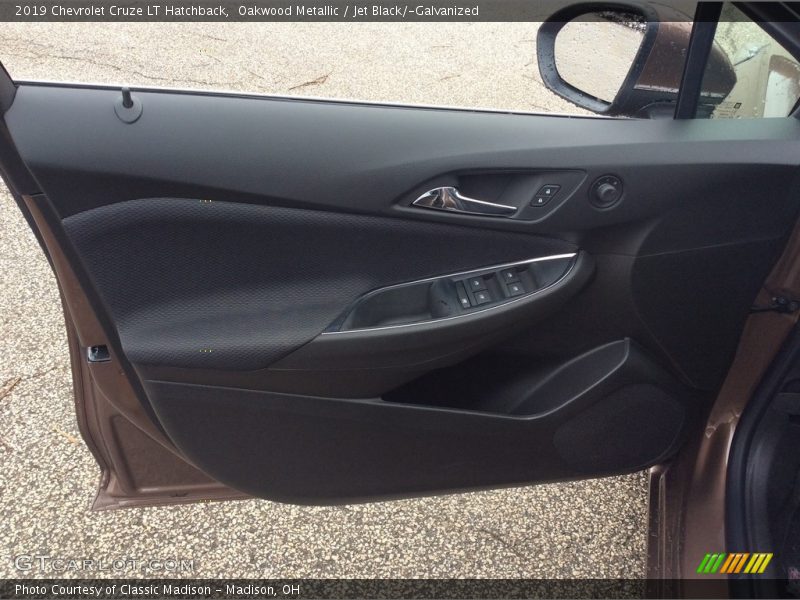 Oakwood Metallic / Jet Black/­Galvanized 2019 Chevrolet Cruze LT Hatchback
