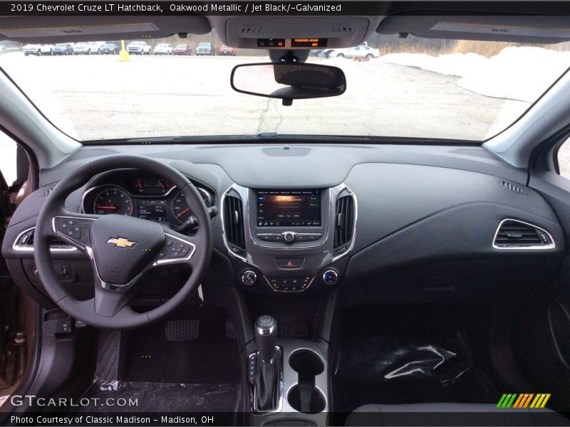 Oakwood Metallic / Jet Black/­Galvanized 2019 Chevrolet Cruze LT Hatchback