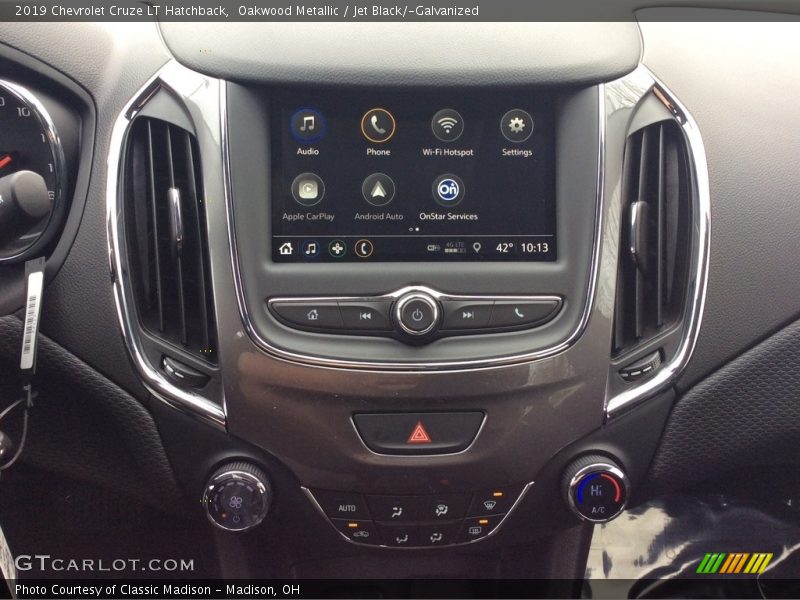 Oakwood Metallic / Jet Black/­Galvanized 2019 Chevrolet Cruze LT Hatchback