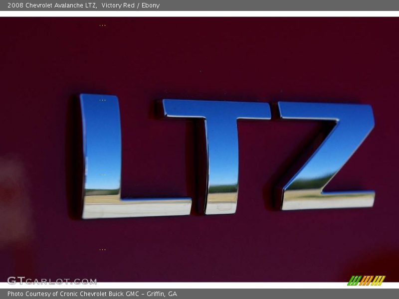 Victory Red / Ebony 2008 Chevrolet Avalanche LTZ